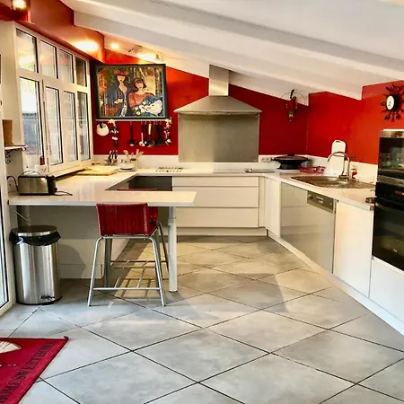 וילה Mas Garonnette סן-מקסים